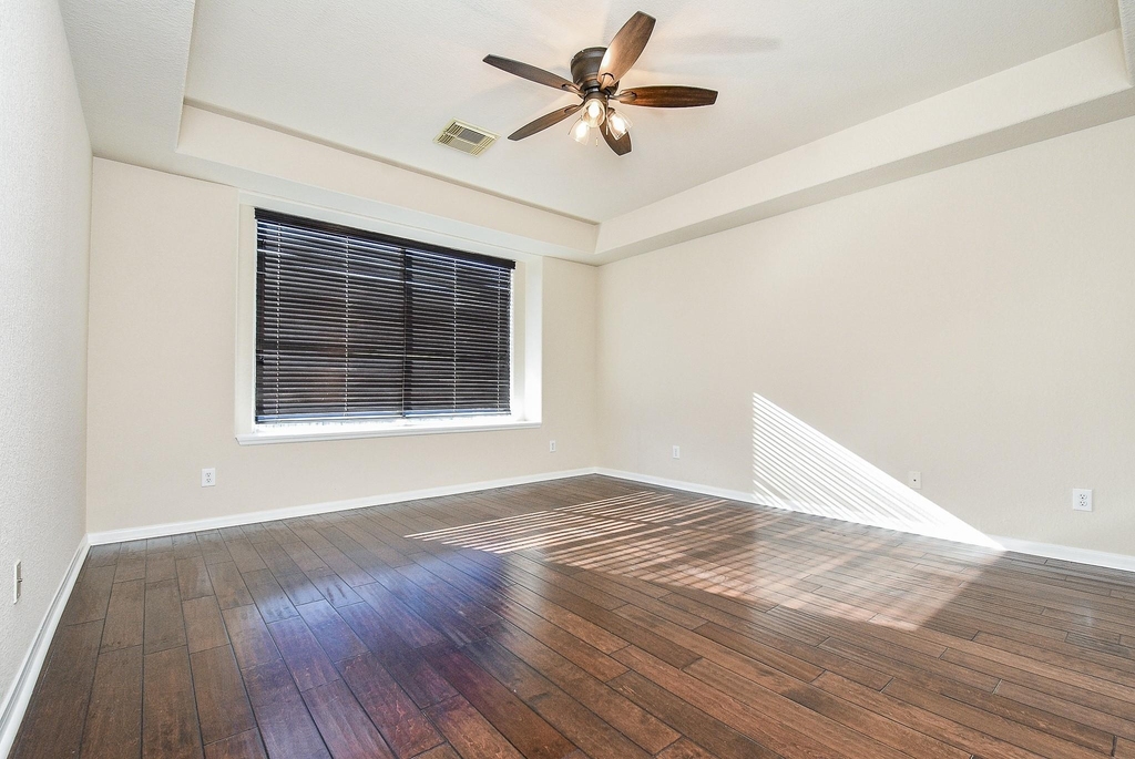 9135 Edgeloch Drive - Photo 16