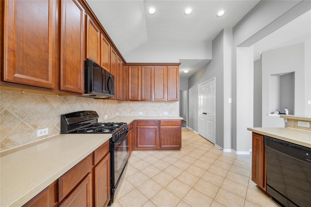 24910 Crystal Stone Lane - Photo 15