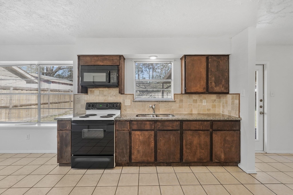 15226 Flamingo Park - Photo 13