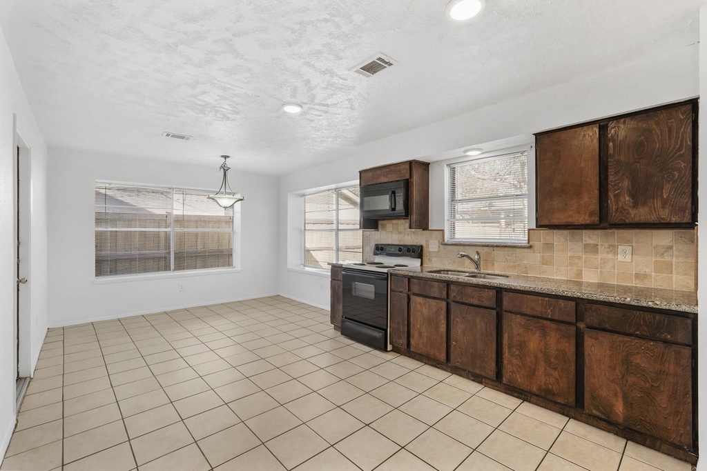15226 Flamingo Park - Photo 12