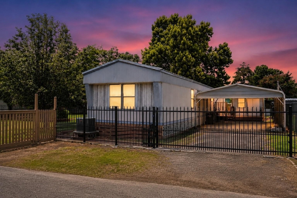 14134 Brownsville Street - Photo 0