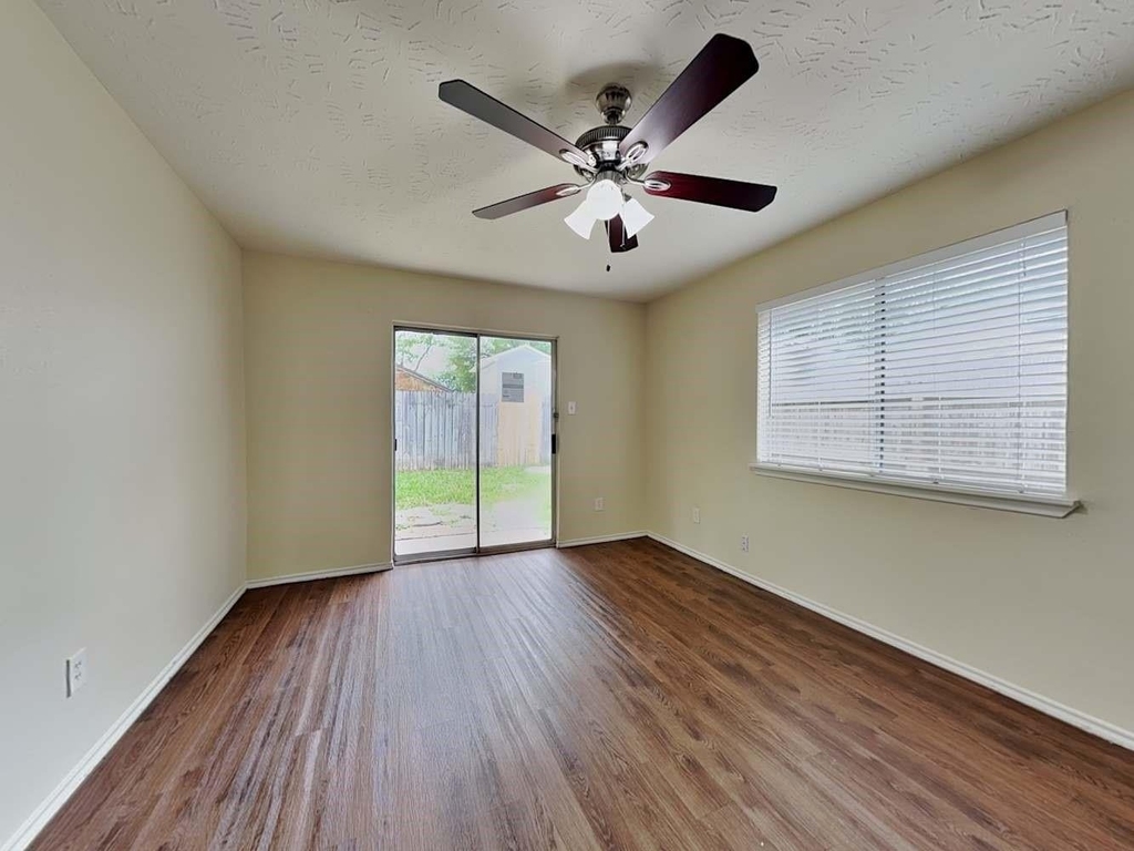 3902 Mattingham Drive - Photo 11