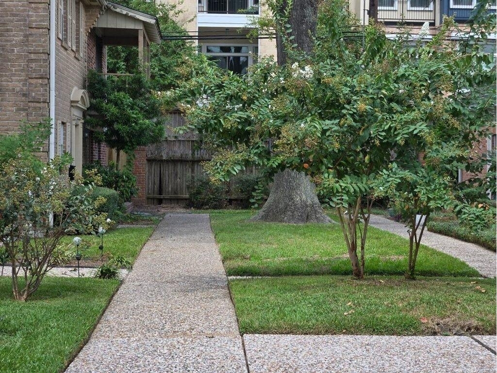 1779 Saxony Lane - Photo 2