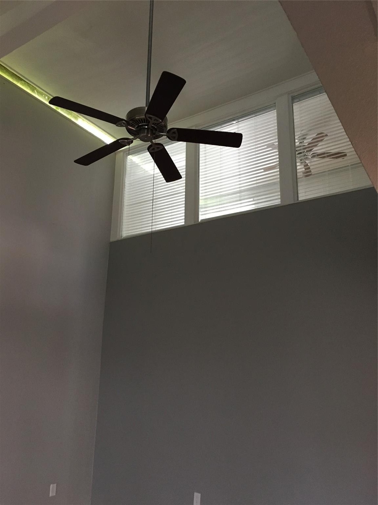 404 Hawthorne Street - Photo 5