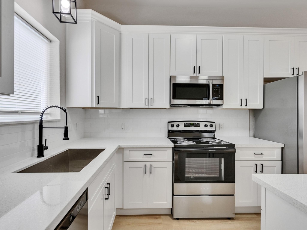 9709 Cargill Street - Photo 14