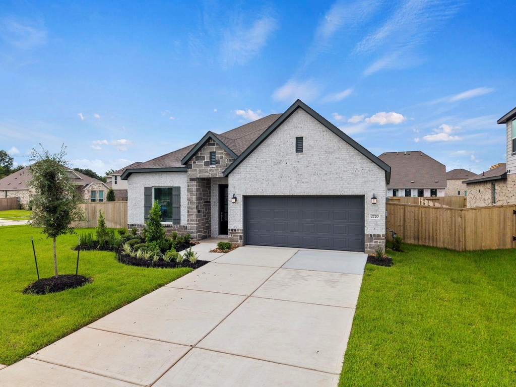 2720 Grove Crest Drive - Photo 1