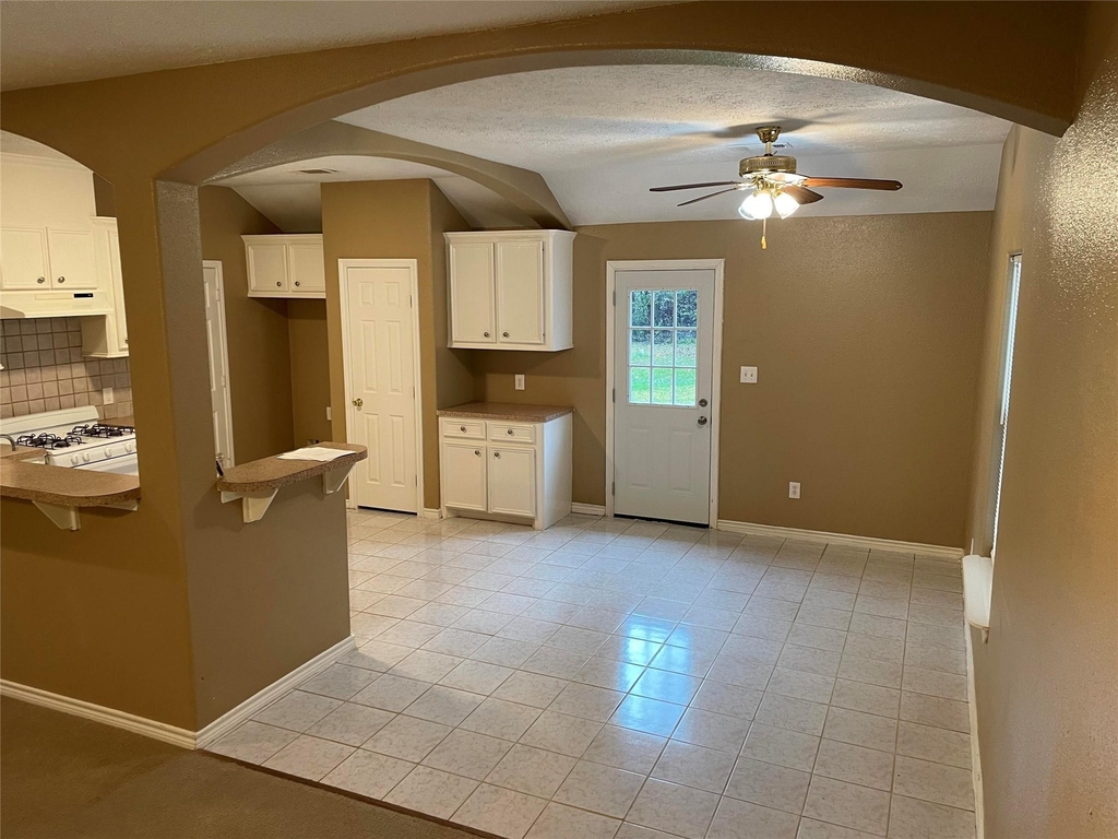 1499 E Dallas Street - Photo 4