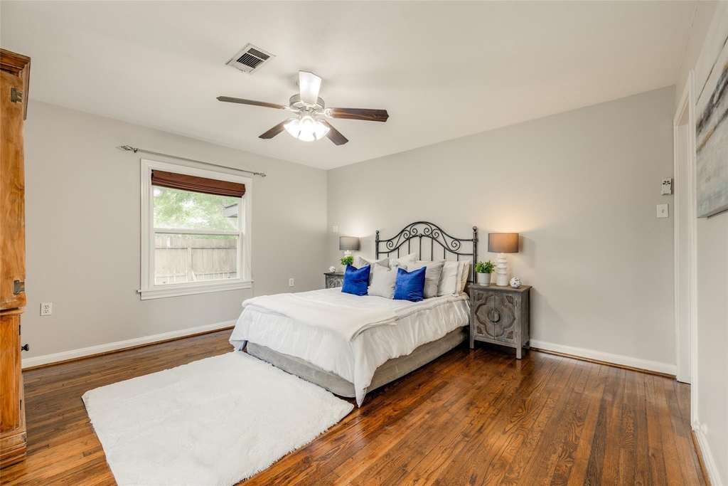 501 W 17th Street - Photo 14
