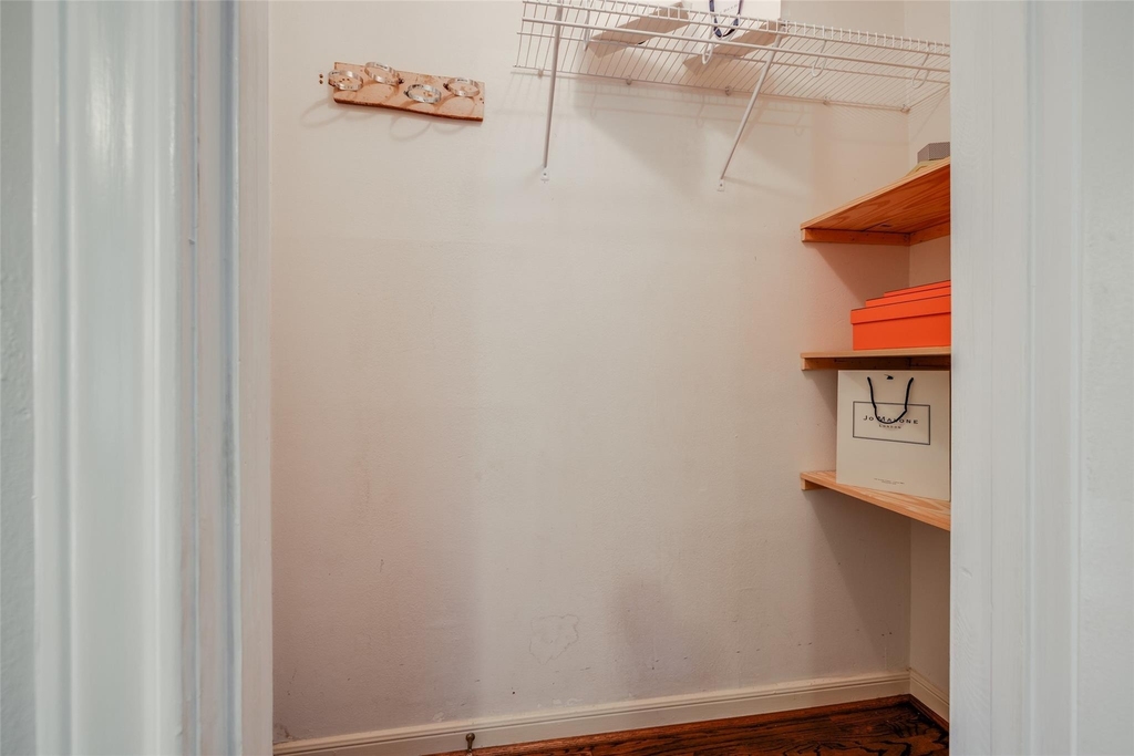 501 W 17th Street - Photo 20