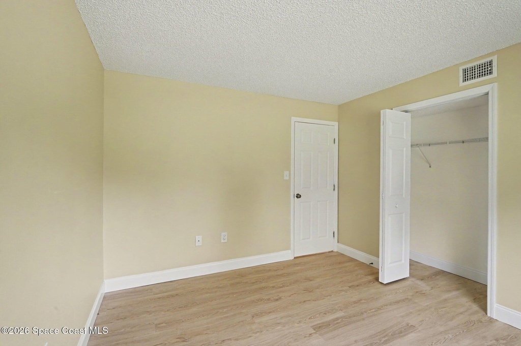 2294 Fox Hollow Drive - Photo 9
