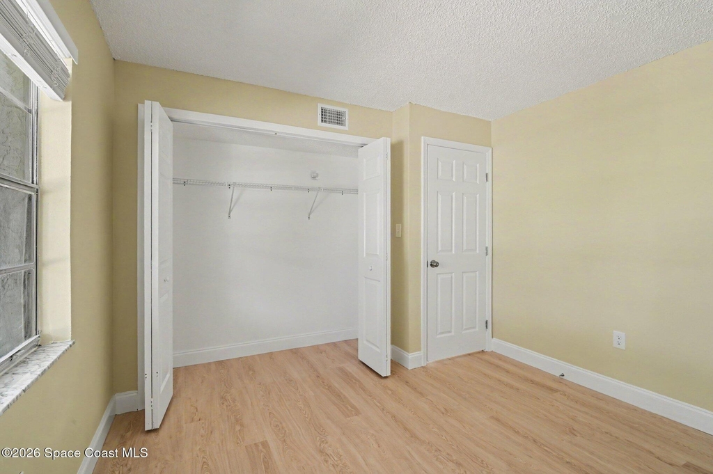 2294 Fox Hollow Drive - Photo 13