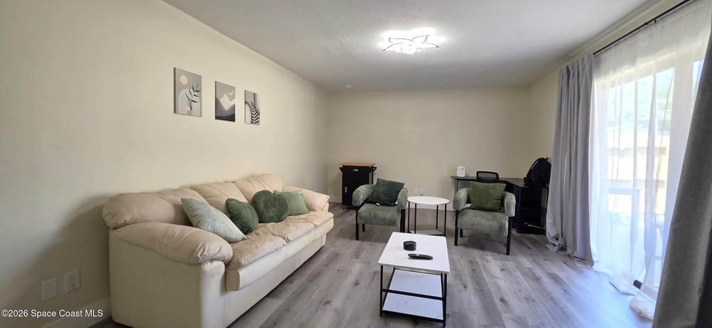 1642 S Park Avenue - Photo 1