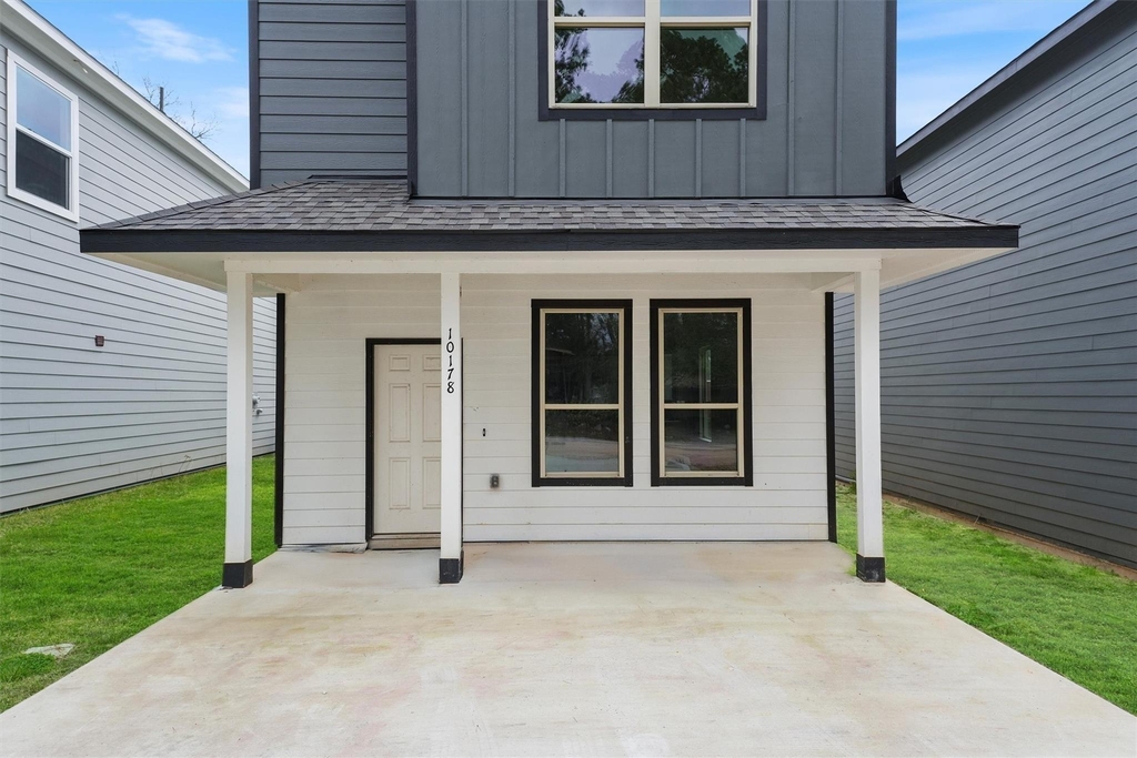 10178 Barberry Street - Photo 2