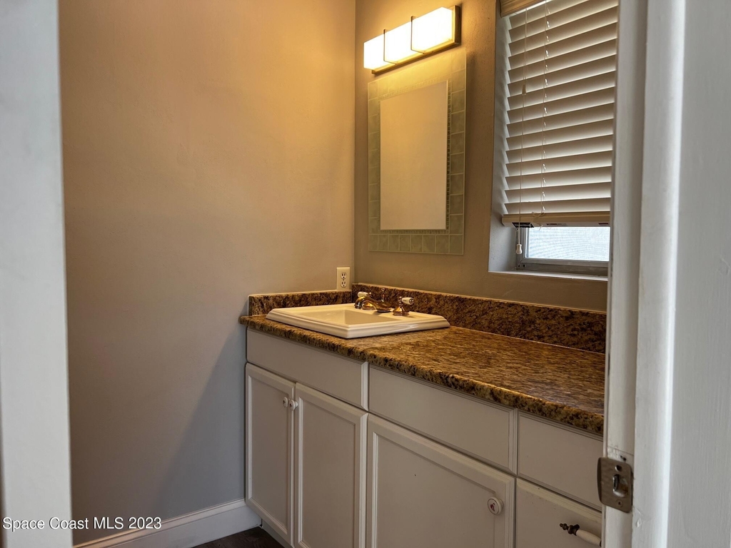 205 Melbourne Avenue - Photo 9
