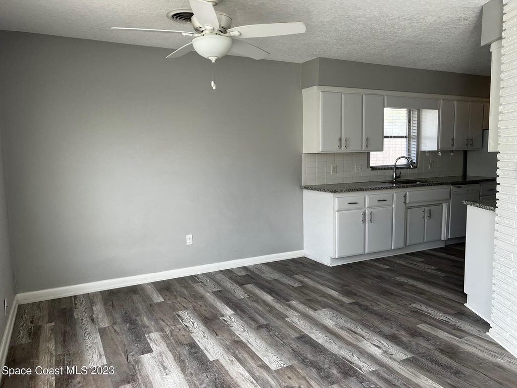 205 Melbourne Avenue - Photo 3
