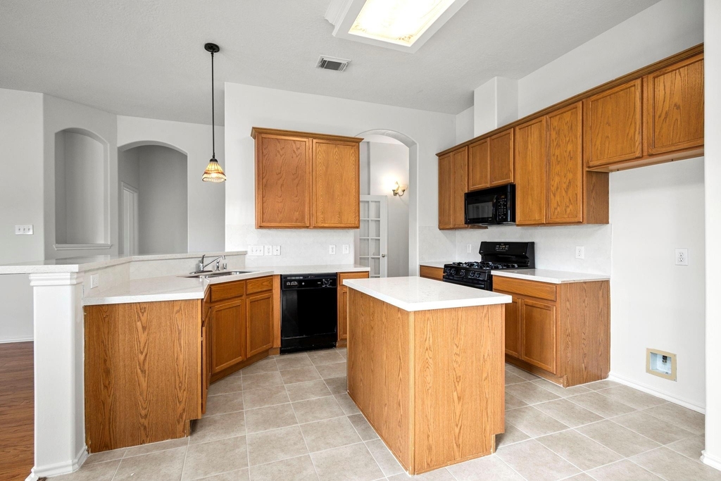 9907 Brandywood Circle - Photo 7