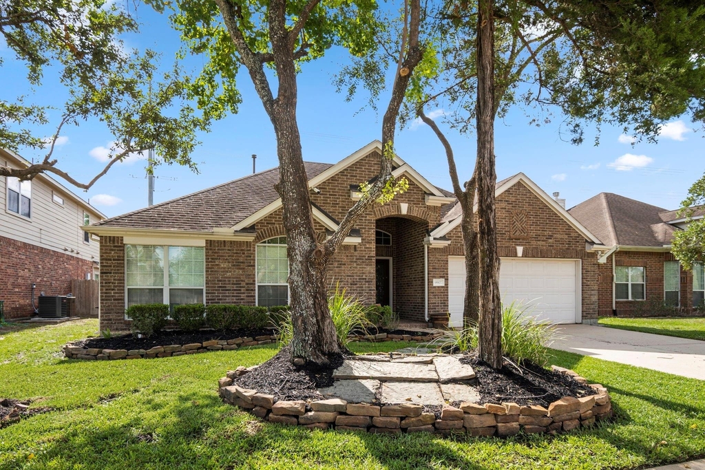 9907 Brandywood Circle - Photo 0