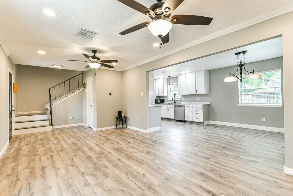 207 Woodvale Drive - Photo 8