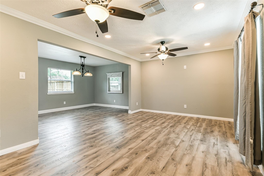 207 Woodvale Drive - Photo 6