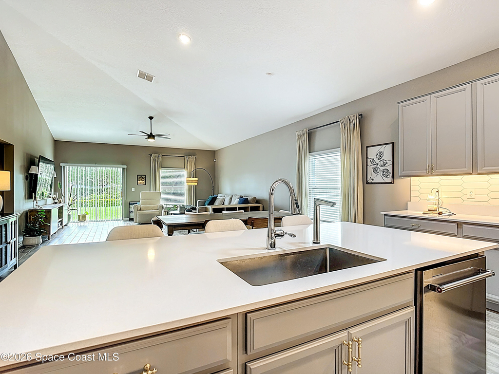4471 Holstein Street - Photo 9