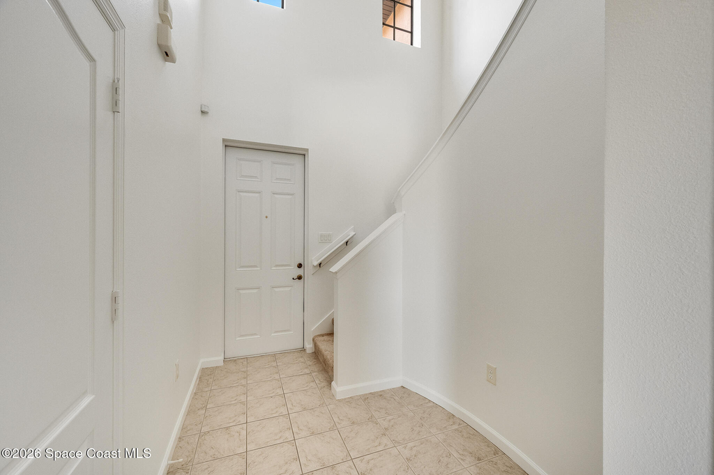 733 Ventura Drive - Photo 3