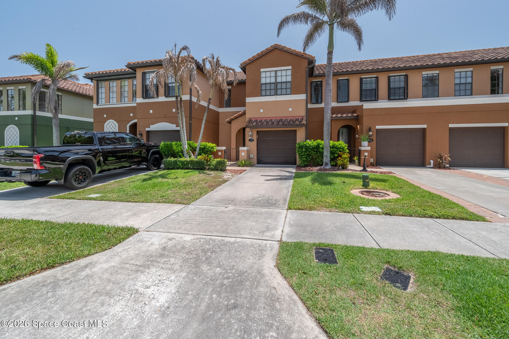 733 Ventura Drive - Photo 0