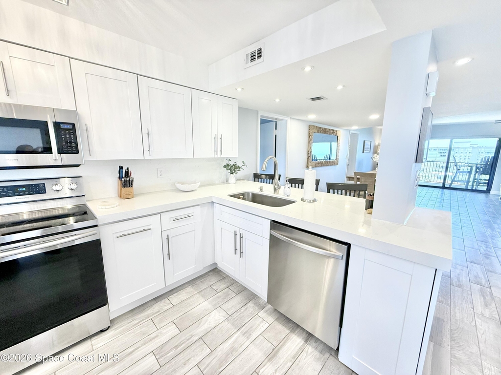 3170 N Atlantic Avenue - Photo 8
