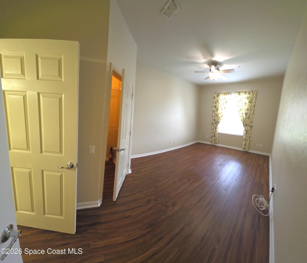 1576 Peregrine Circle - Photo 11