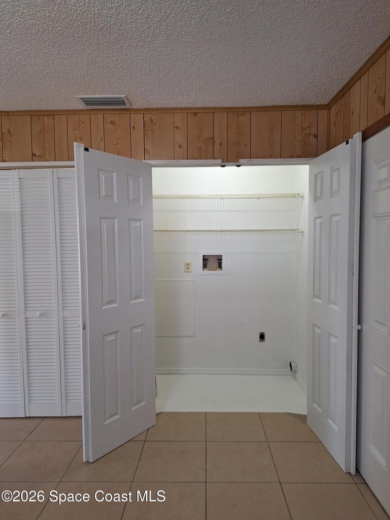 246 Jepson Street - Photo 3