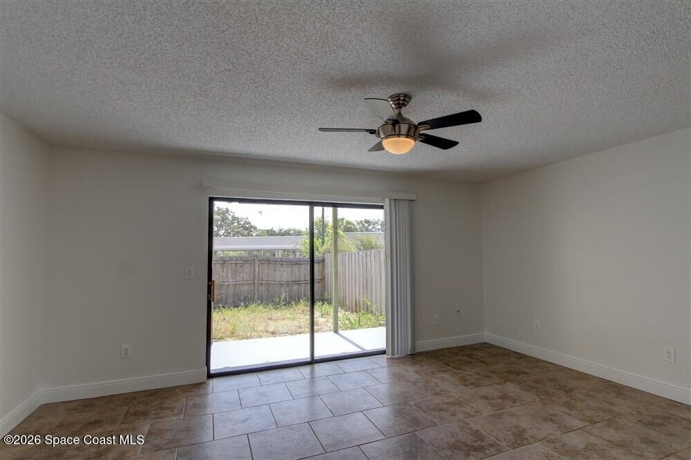 283 E Towne Place - Photo 8
