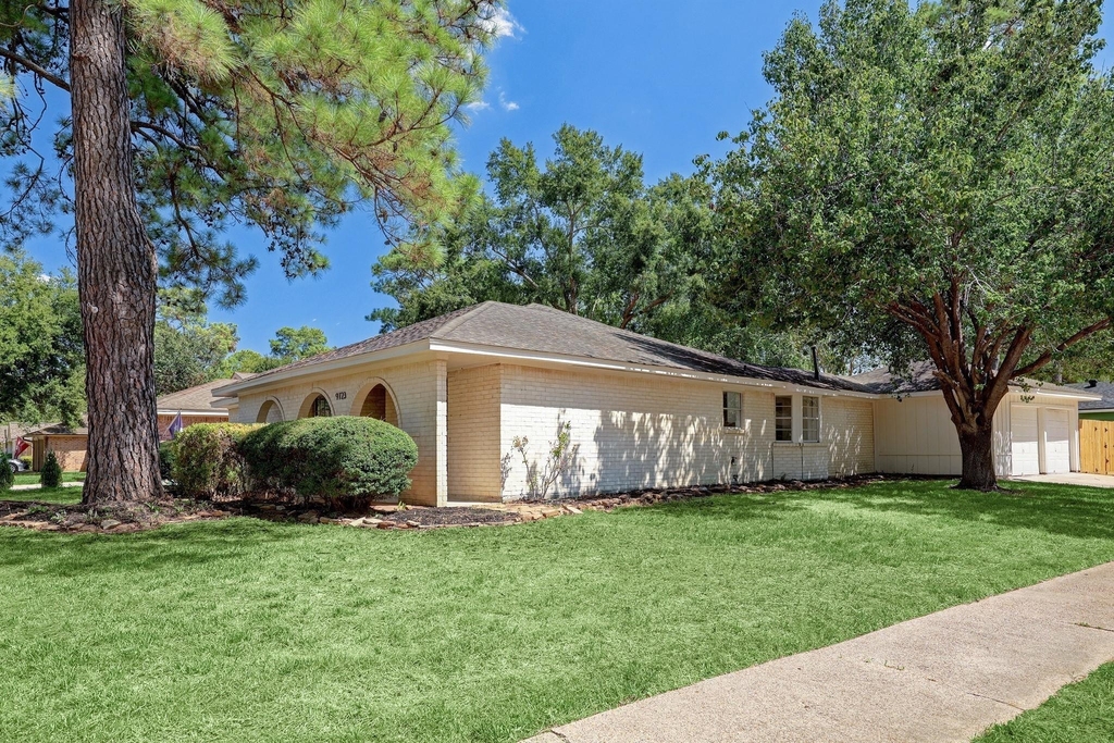 9723 Galston Lane - Photo 2