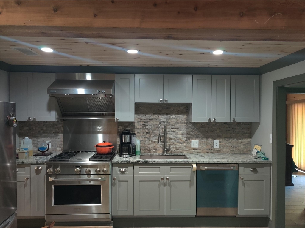 644 Durham Drive - Photo 3