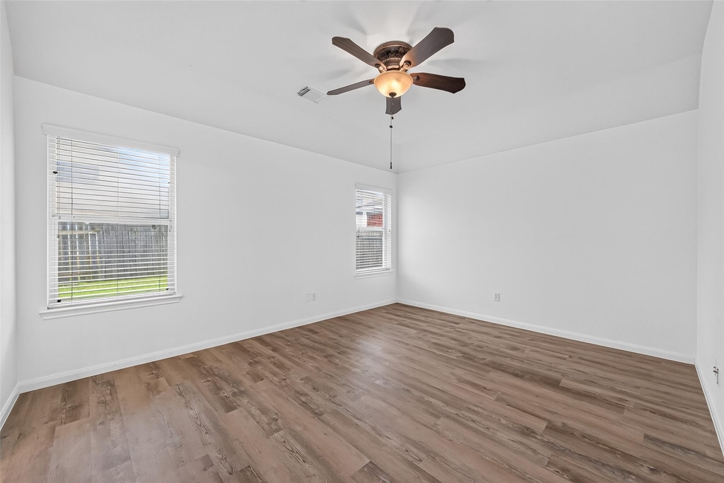 7218 Fox Hall Lane - Photo 10