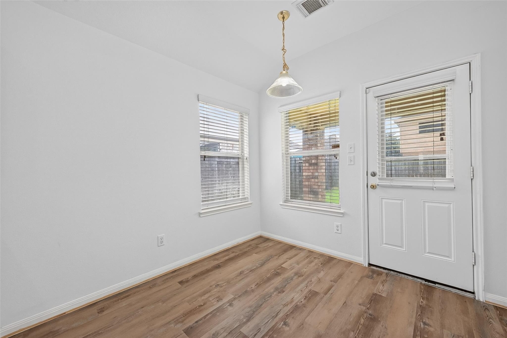 7218 Fox Hall Lane - Photo 5