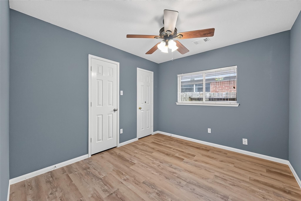 7218 Fox Hall Lane - Photo 9