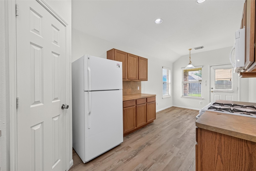 7218 Fox Hall Lane - Photo 3