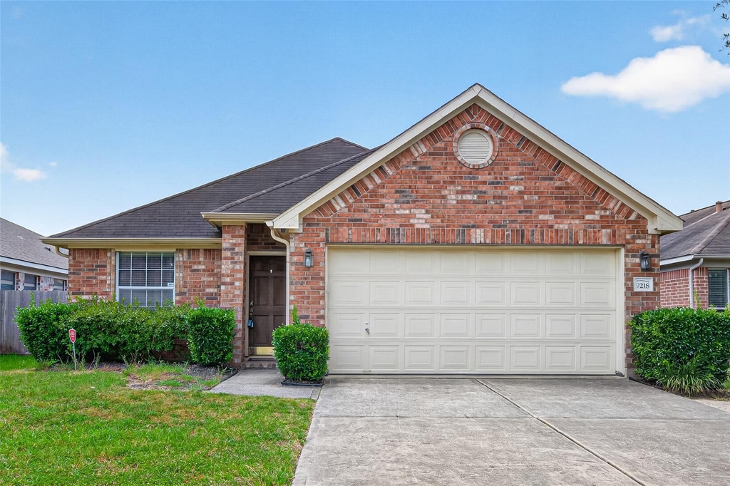 7218 Fox Hall Lane - Photo 0