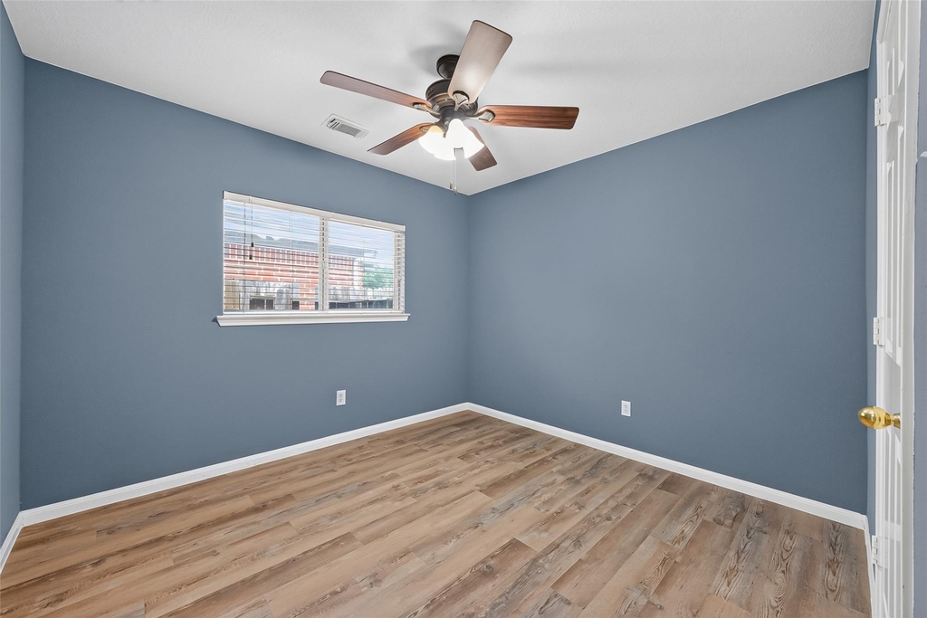 7218 Fox Hall Lane - Photo 6