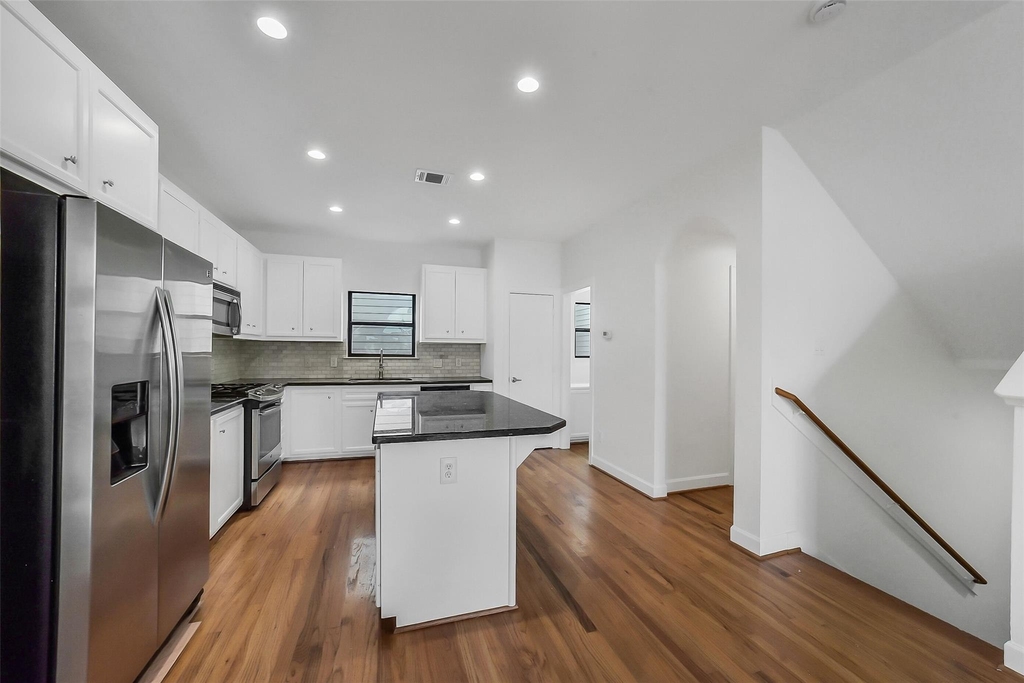 650 Westcross Street - Photo 17