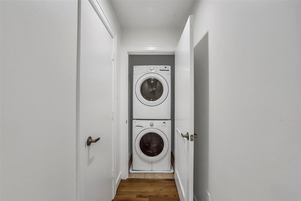 650 Westcross Street - Photo 15