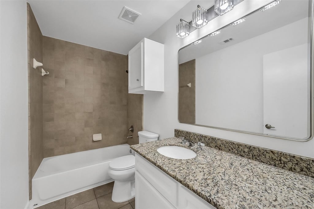 650 Westcross Street - Photo 14