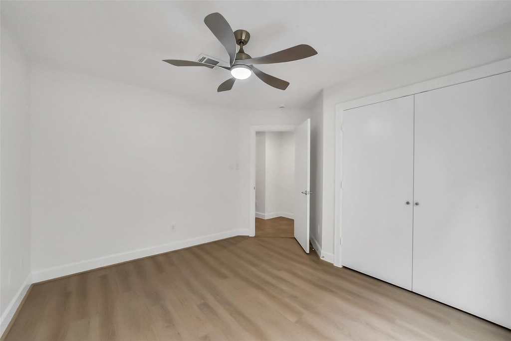 650 Westcross Street - Photo 13