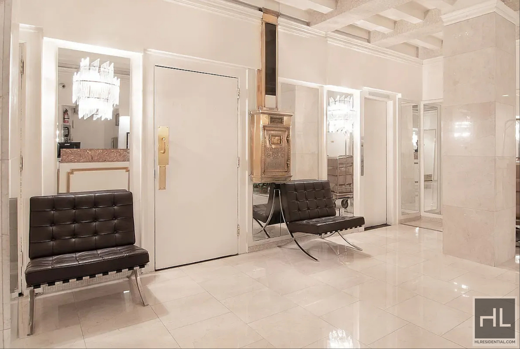 West 58 Street - Photo 5