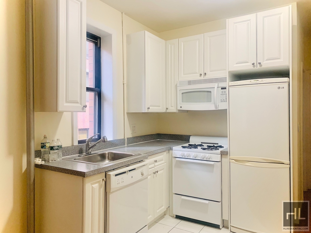 East 38 Street - Photo 0