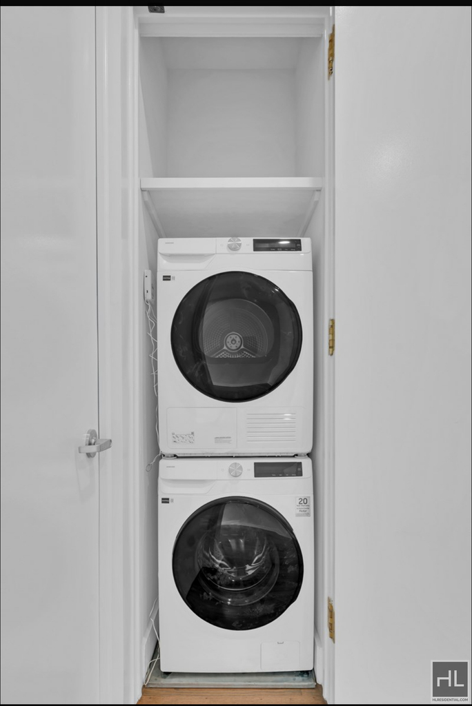 East 27 Street - Photo 4