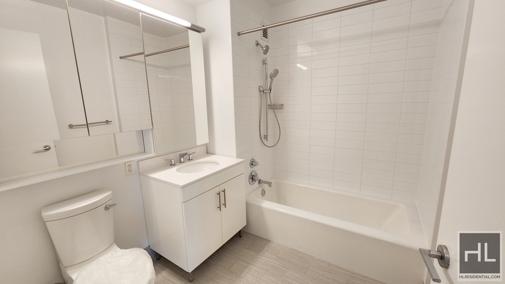 West 57th Street - Photo 5