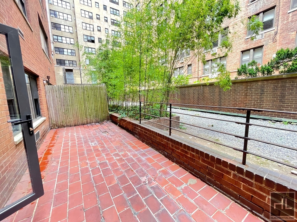 East 56 Street - Photo 7