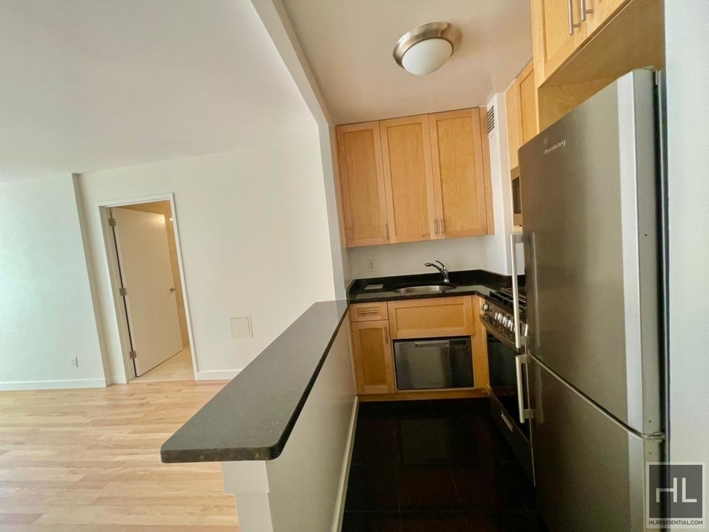 East 36 Street - Photo 1