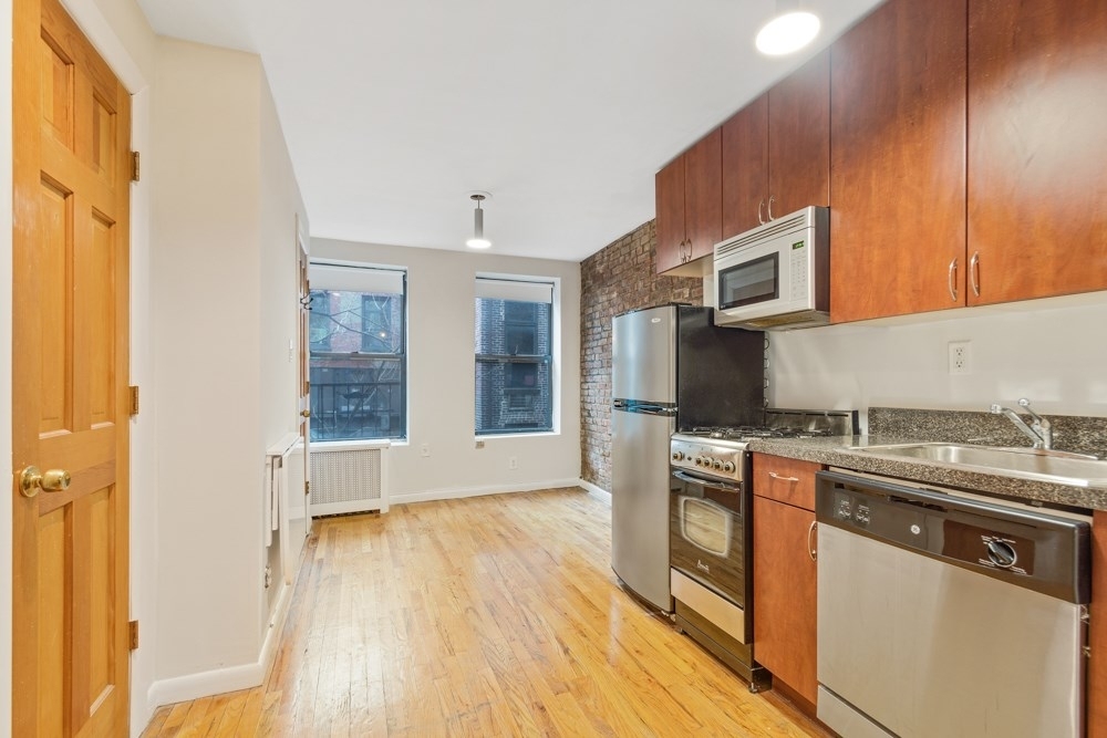 Christopher Street - Photo 2