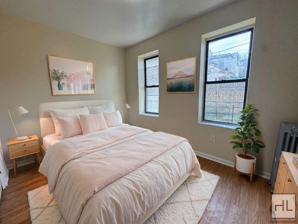 8 Avenue - Photo 2